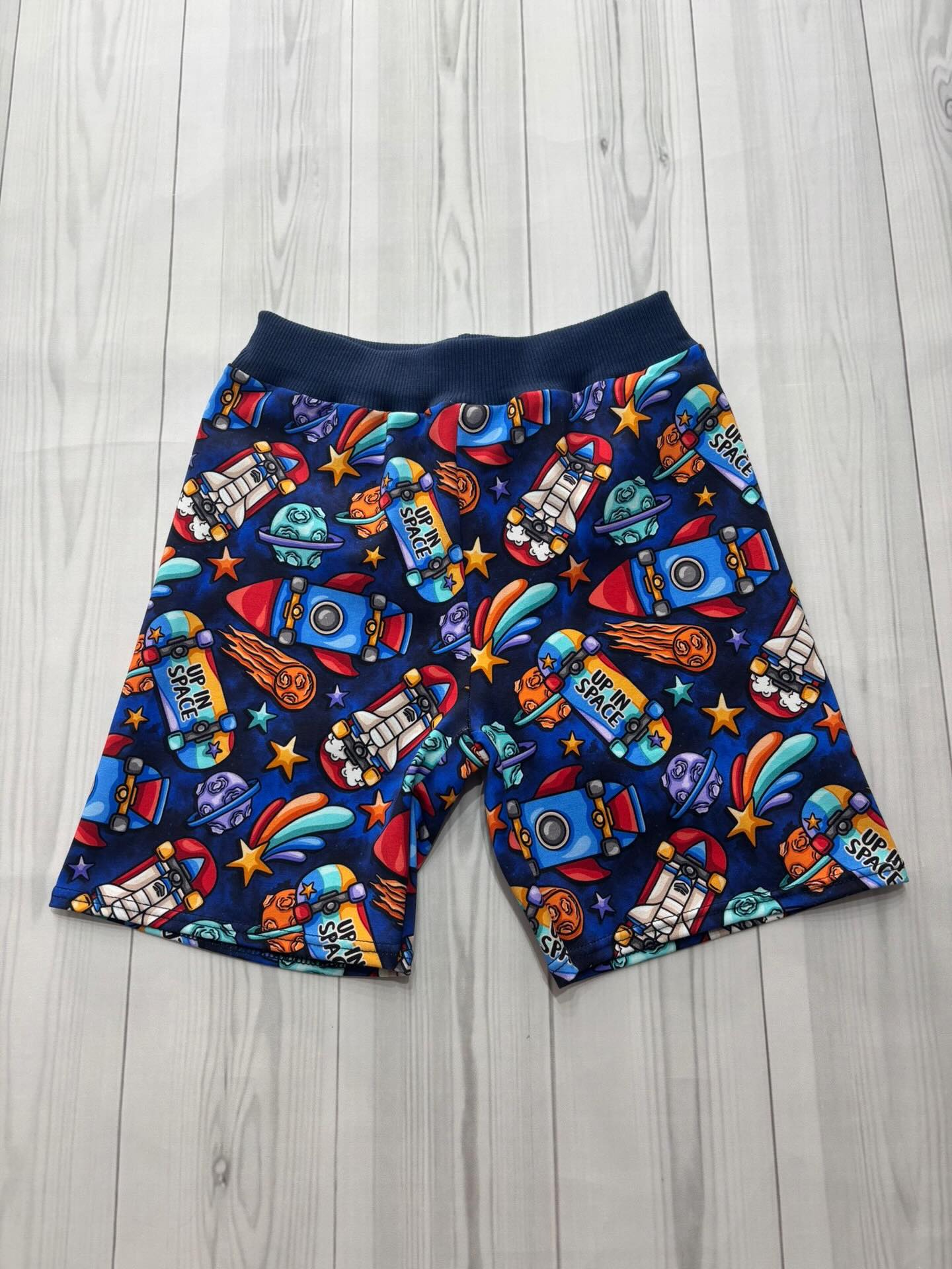 Sun’s out (almost 😉) and these beauties are ready to head to their new homes ☀️🩳
Handmade with love and perfect for summer adventures – from park days to holiday play ☀️🌿
Which pair is your fave? 👀💛
#handmade #smallbusinessuk #summerready #kidsfashion #handmadeclothing shopsmall sewinglove summervibe