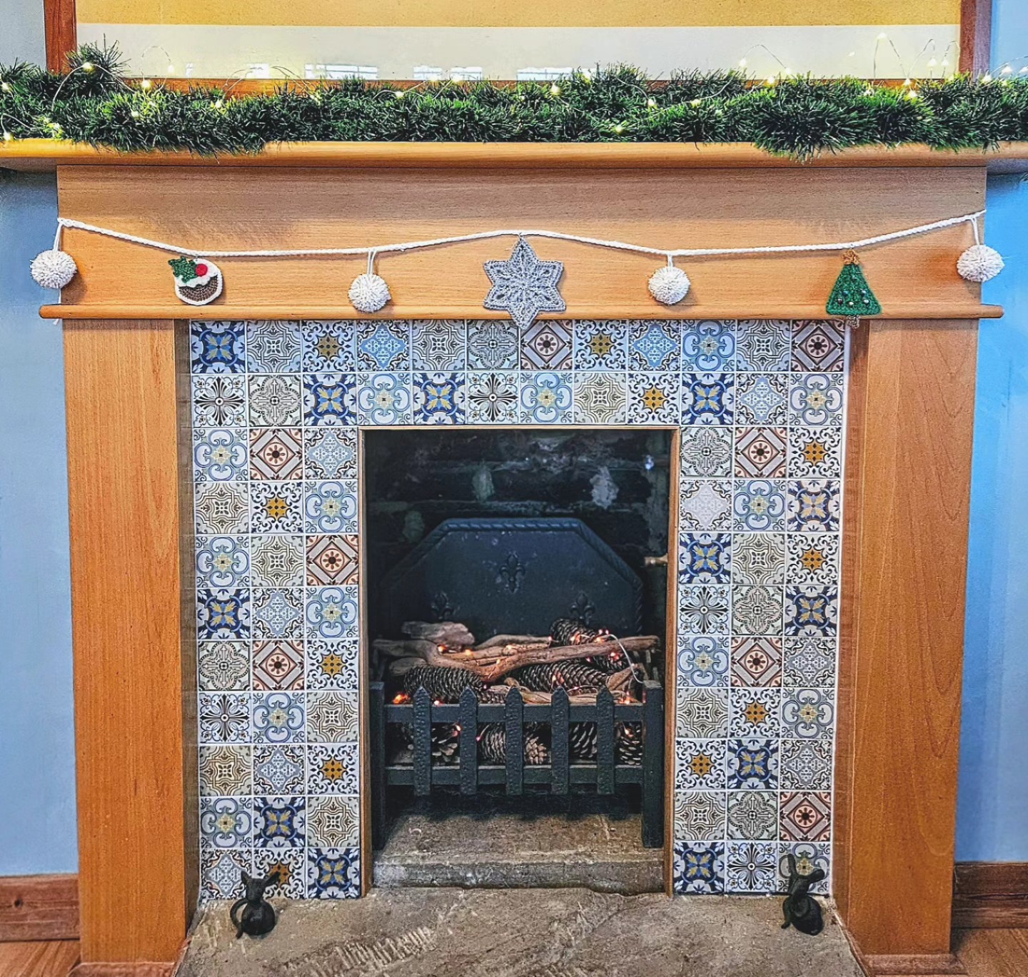 There's nothing more cosy than a cute festive bunting, right? ✨️🤍
And what's even better is being able to customise it to your own taste... et violà, Build-a-Bunting! 🥳
This adorable bunting was born from the idea of wanting to be able to match it your own festive decor without any compromise! ☺️ it's entirely and lovingly handmade; from the chain, to the pom-poms, to the Christmassy decorations 🧶❄️✨️
Simply choose 3 from the 5 different decorations:
☃️ Snowman
🎄 Christmas Tree
🧦 Stocking
🧁 Christmas Pudding
❄️ Snowflake
And we'll attach them to the chain in your preffered order, package it up, and send it on its way all ready to display in your home! 🏡
I'm utterly in love with this product 🥹🩷 it looks so sweet and cosy when strung up, and really brings a little festive magic ✨️🎄☃️
I'll be shutting up shop next week, so be sure to get your orders in this week if you want it in time for Christmas!
So head over to the l!nk in my b!o to have a browse of my Etsy store 🔗🛍☺️
.
.
.
.
.
.
.
.
.
.
#handmadecrafts #handmade #handmadegifts #crochetdecorations #handmadedecorations #smallbusiness #smallbusinessowner #etsyuk #shopsmallbusiness #christmasdecor #christmasdecorations #christmastree #christmascrochet #christmasbaubles #crochetgifts #crocheter #crochetlover #crochetersofinstagram #etsy #etsyshop #etsysellersofinstagram #etsyhandmade #etsyfinds #etsyseller #smallbusinessuk #shopsmalluk #bunting #christmasbunting #garland #christmasgarland