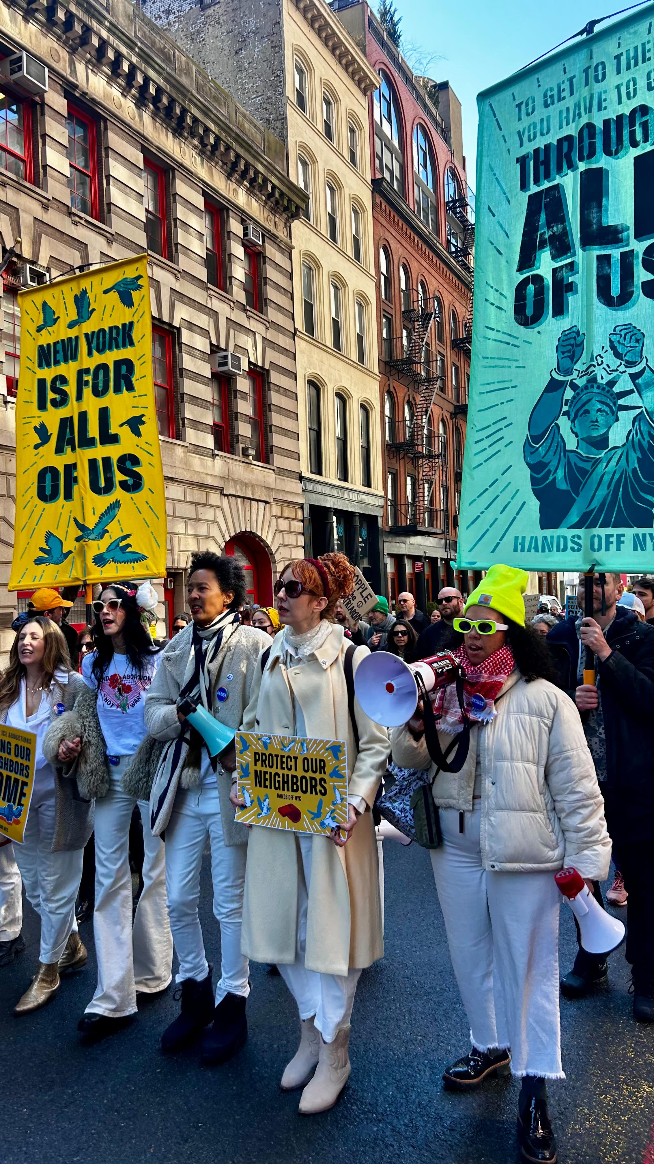 See you out there today, NYC
@handsoffnyc + @50501ny for more info
#nokings
🎶Song: “No is getting left behind” by @joshuahblaine