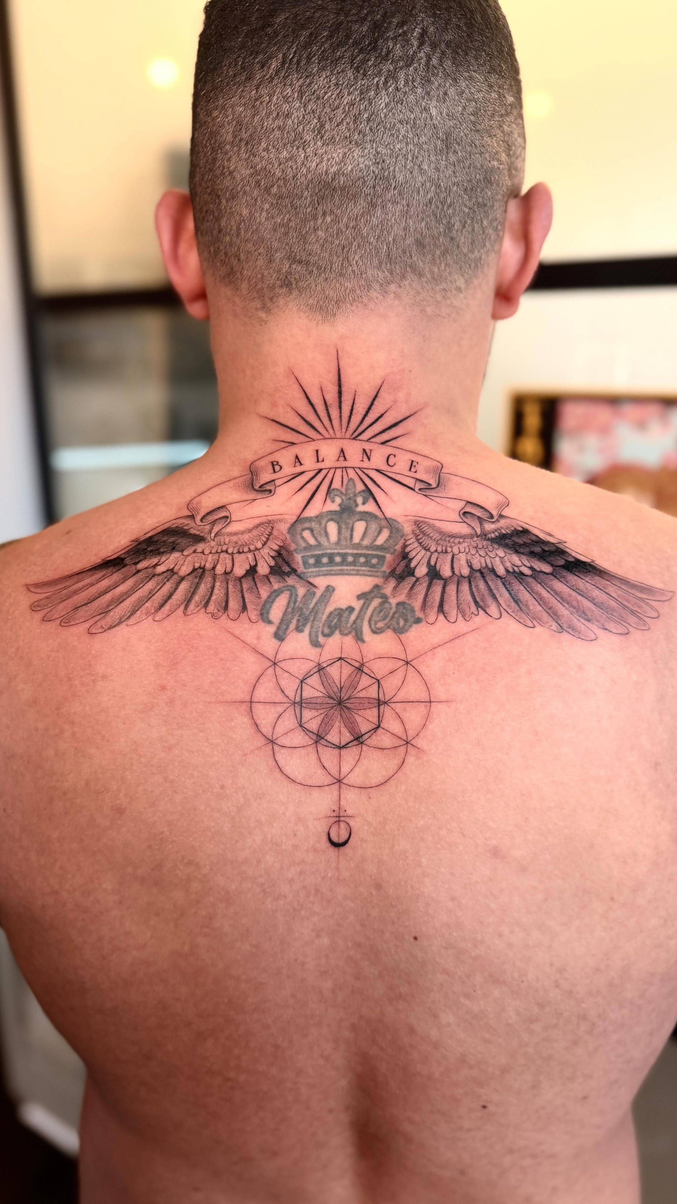 Adding a lil freshness to this old tattoo with @leonsabastattoos
For some smooth tattoos just dm @leonsabastattoos or give the studio a call 😎✌️
#blackandgreytattoo #backtat #tattoostudio #londontattoo #customtattoo