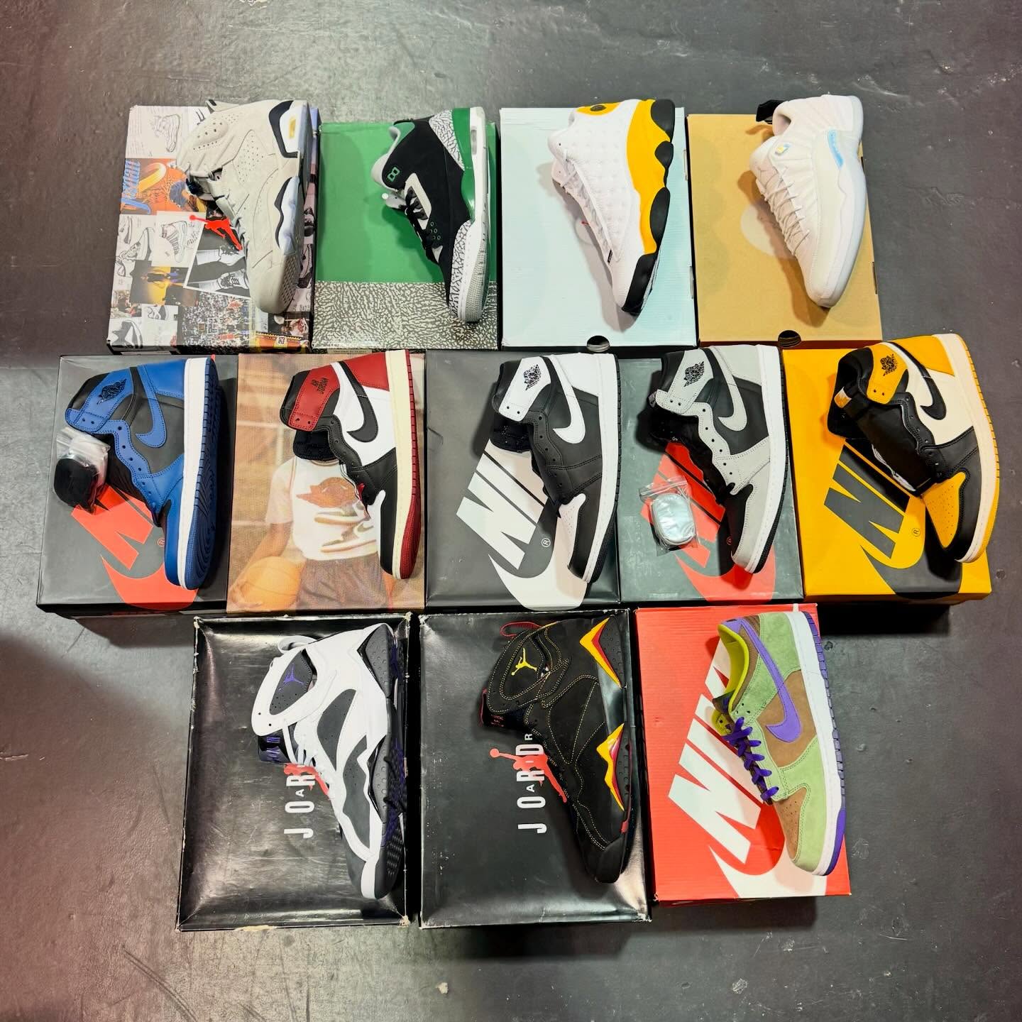 ALL BRAND NEW✅ SHOP NOW📱www.sneakerace.com💻 or DM to order!
-Georgetown 6s: Size 12 $220
-Pine Green 3s: Size 12 $240
-Del Sol 13s: Size 12 $180
-Easter Low 12s: Size 12 $180
-Yellow Toe 1s: Sizes 4Y, 11 & 12 Available!
-Shadow 2.0 1s: Size 12 $120
-Black White 2.0 1s: Size 12 $105
-Black Toe Reimagined 1s: Size 12 $120
-Dark Marina Blue 1s: Size 12 $110
-2021 Flint 7s: Size 12 $120
-2022 Citrus 7s: Size 12 $180
-2024 Veneer Dunk Low SP Retro: Size 12 $110
🔥Available In Store or Website NOW📱💻 DM To Order!