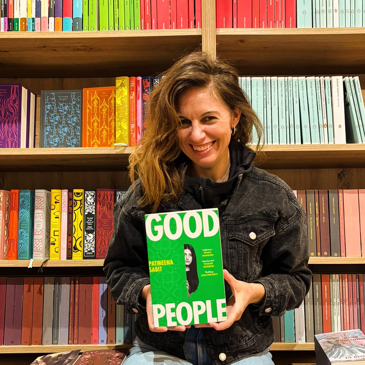 Good People by @patmeenasabit ticks all the boxes for Abbie. ALL OF THEM.
An immigrant story, with family and intergenerational conflict ✅
An intimate mystery ✅
A creative structure of storytelling ✅
“It’s like reading witness statements piecing together a heart-breaking story, while creating a timeline- that you cannot put down.”
She’s not alone on this one, with nearly 10k reviews on Good Reads, this debut is standing strong with 4.25 ⭐️.