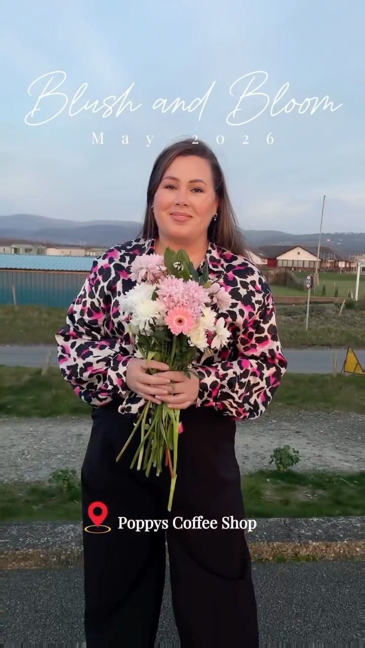 🌸 Blush & Bloom 🌸
This isn’t just a makeup demo… you’ll be following along step-by-step to create your own beautiful everyday look ✨
Bring your makeup bag and join me for a relaxed, interactive evening where I’ll guide you through techniques, tips and tricks you can actually use in your daily routine.
Think glowing skin, subtle glam and confidence you can take home with you 💄
Plus, enjoy a delicious mini evening tea while you learn, the perfect mix of beauty and a little treat ☕🍰
Perfect for a catch-up with friends or a little self-care evening 💕
📍@poppysnewmans
✨ Limited spaces to keep it personal
🎟 Tickets available now via my website
Message me to book or for more info 💌