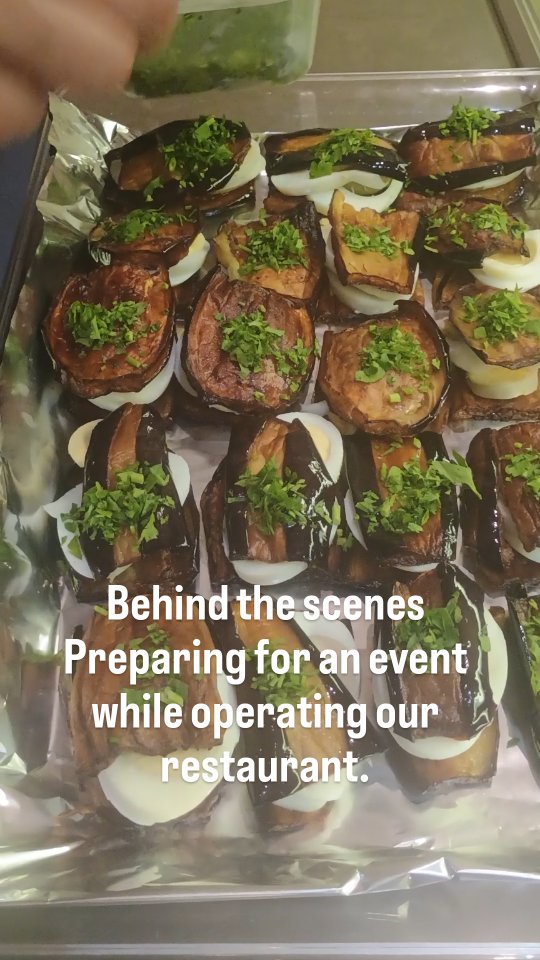 This is what you don’t see 👀✨
#BehindTheScenes #RestaurantLife #EventPrep #Hospitality #KitchenLife