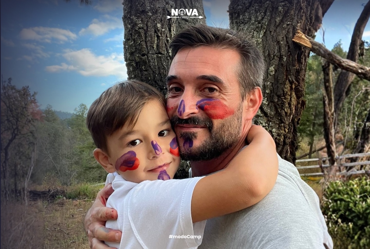 Con papá… todo cambia.
Se juega más fuerte 🎯
se ríe más fácil 😂
y todo se siente más grande.
Entre pintura, carreras y abrazos…
hay momentos que no se repiten,
pero sí se quedan.
Gracias por jugar,
por reír,
por estar. 🤍
Esto es el camp. 🏕️✨
#modoCamp #NovaCamp #PapáEHijos #MomentosQueSeQuedan #CampLife