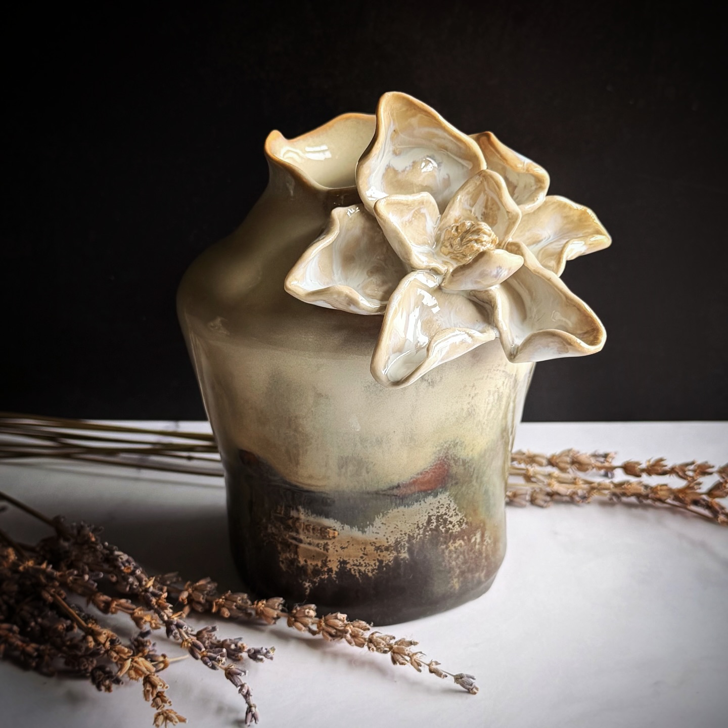 New pieces are making their way to @marymartingallery ❤️ #porcelain
#ceramicart #sculpture #sweetmagnolias #charlestonsc
