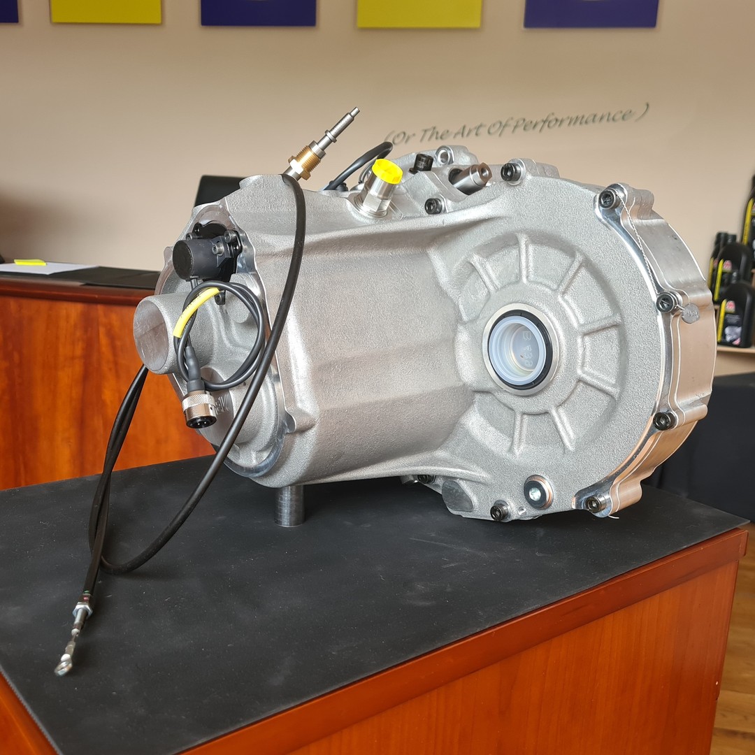 **NEW - FOR SALE**
SADEV ST75LW 5 speed gearbox
Ratios: 12/34 - 15/30 - 18/28 - 22/28 - 24/26
Final drive 12x58
Ramp angles 46/77 - (35/63) 100Nm
54mm slave cylinder
Reverse release cable 1560mm
Please get in touch for further info.