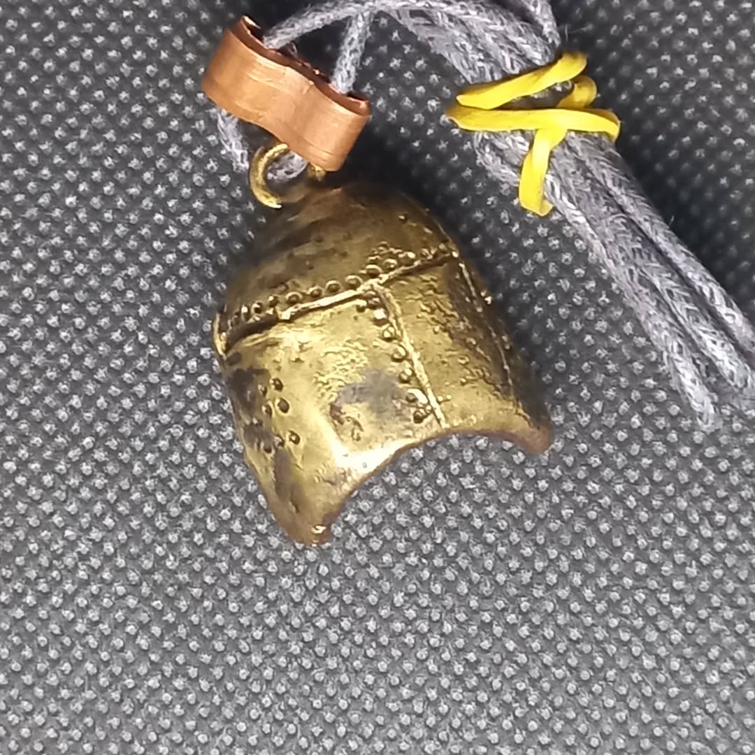 DIJE DE GRAN CASCO MEDIEVAL
1 pieza disponible
36 gr de laton sólido
2.5 cm de alto por 1.7cm de ancho.
PRECIO
150 pesos mexicanos más envio. Mande privado
#dije #dijes #joyeria #joyeriamexicana