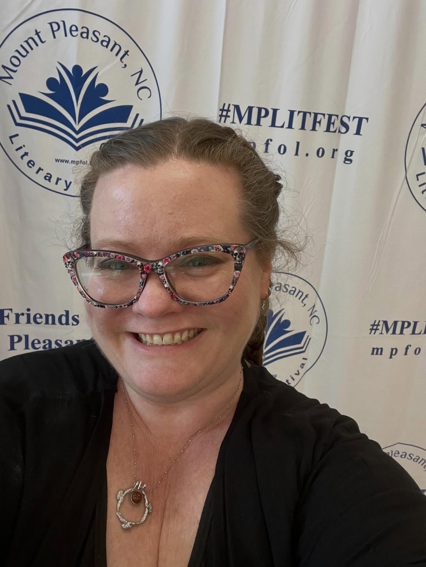 March photo dump: 1️⃣ Attending @mtpleasantfol was fantastic! Loved being there!
2️⃣ While I was gone (for only one day!) the kid redid my office for me
3️⃣ My new ring from @shetlandjewellery that features a ship and a blue stone that reminds me of water to celebrate DRAGON OF THE DEEP
4️⃣ Look at this distinguished lady, mm, yes, sitting so pretty
5️⃣ I planted seeds and they are growing and gonna be sunflowers and tomatoes!
6️⃣ Dexter helped me start writing my next book with @sara_raasch
7️⃣ except that was hard so he went to sleep