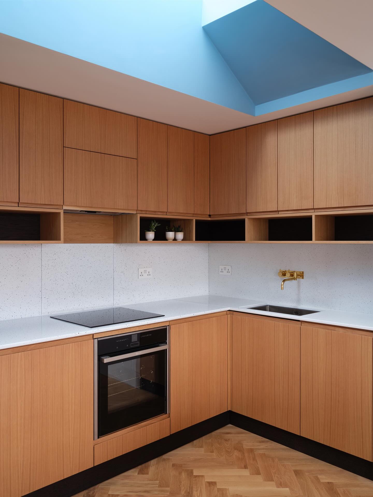 Full renovation of W1 apartment, including bespoke joinery and enamel worktops, London.