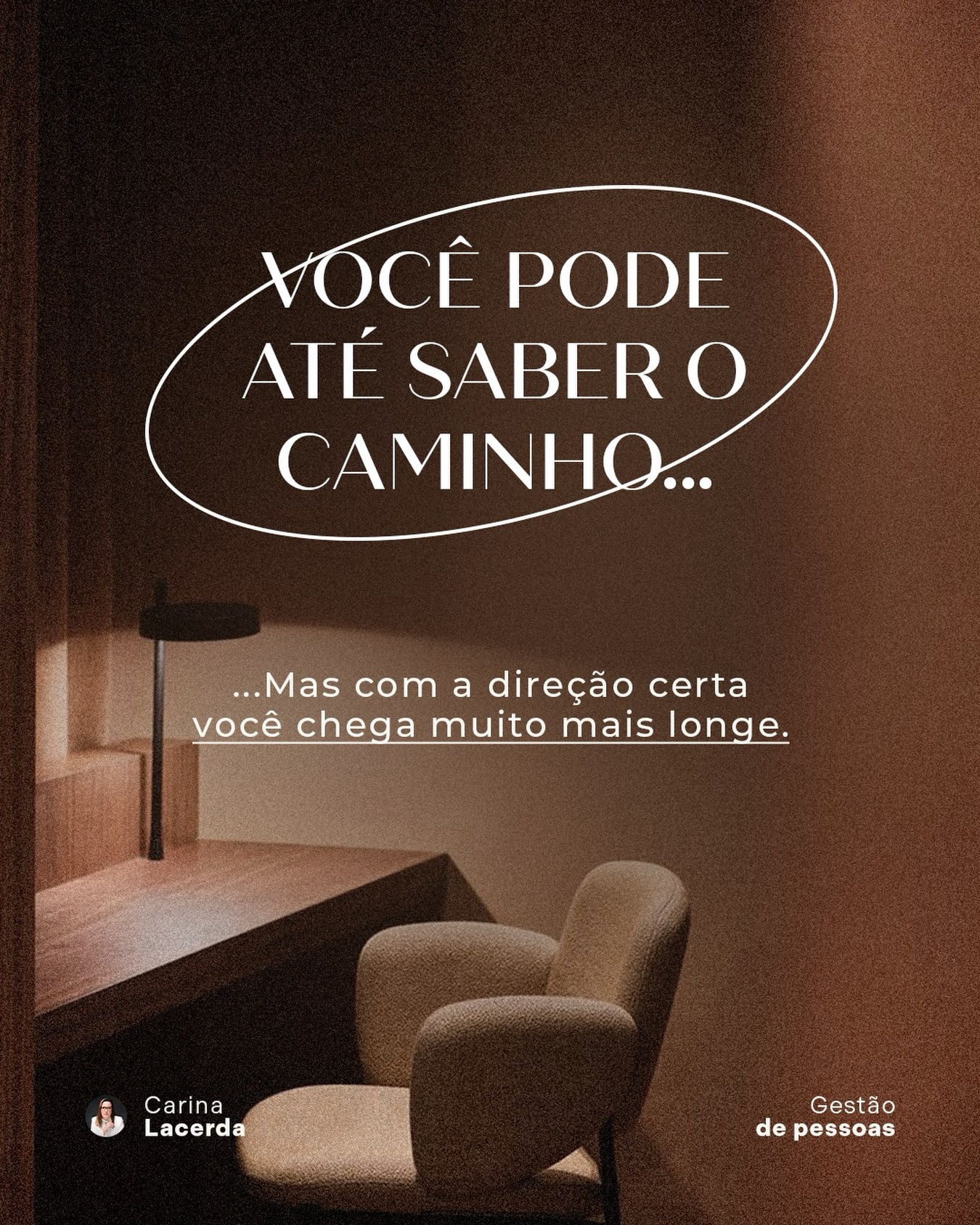 Às vezes, o que te afasta do que você quer não é a distância…
é a falta de clareza sobre para onde você realmente está indo.
A gente se acostuma a seguir no automático, cumprir rotina, entregar, reagir e esquece de olhar para o próprio movimento.
Mas quando você para e observa como você pensa, decide e age, o caminho começa a fazer sentido.
Clareza não acelera só os passos. Ajusta a direção.
E é isso que transforma esforço em evolução de verdade.