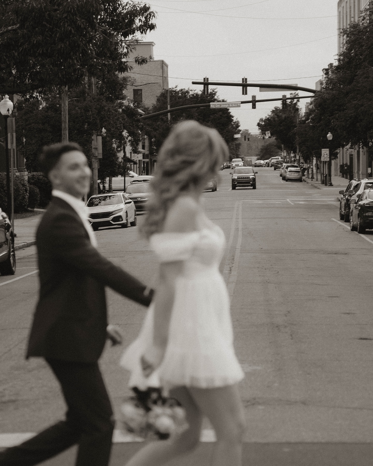 From the may archives :โ) expect a LOT of shoots to be shared over the next few weeks ๐ค such a special day downtown with these two!