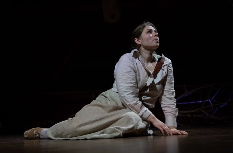 FUGL - @operaen_i_midten
Fredag og lørdag spiller vi de sidste to forestillinger af Jesper Nordin’s @maestrosubmerged opera på @hojhuset1961 i det geniale sekskantede rum med det passende navn: Sekskanten.
Tak til det vilde hold af dygtige sangere og musikere, som jeg har haft fornøjelsen af at være i selskab med de sidste mange uger. Også kæmpe tak til folkene på Operaen i Midten, og for at satse på ny dansk opera!
Sidste forestillinger fredag 27.marts kl 20.00 og lørdag 28.marts kl 20.00.
Find mere info her: www.operamidt.dk
@ylvasoperagardenandmore @magnusplm @olivera_libra @asmushanke @basbaritonefosser @paevatalu @sidselaja @anderskampmann