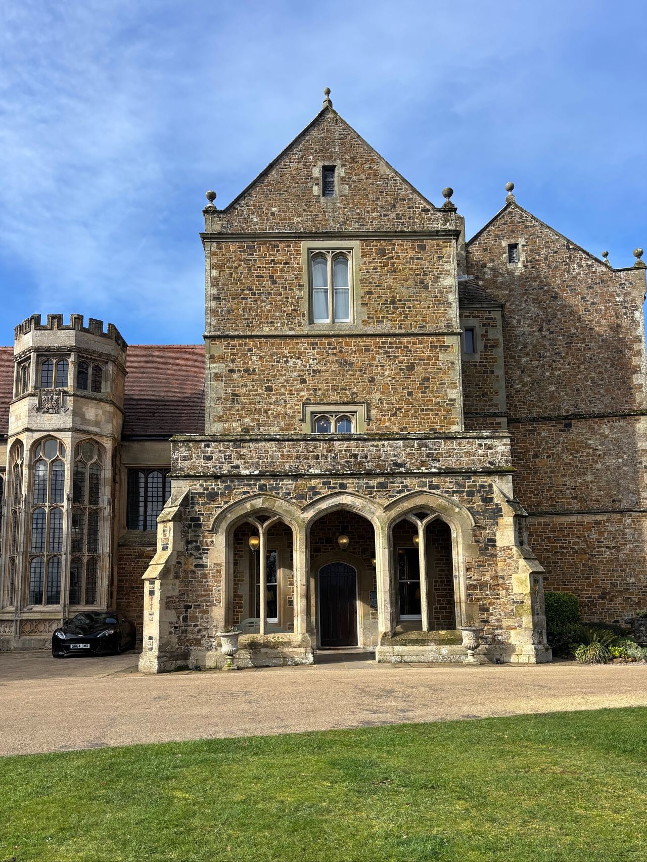 Last Friday, Rosa Holland had the pleasure of visiting Fawsley Hall Hotel & Spa. Set within beautiful countryside, this historic Tudor country house offers a fantastic blend of character, modern comfort, and excellent event facilities.
The hotel provides a variety of meeting and event spaces, ranging from elegant historic rooms full of charm to contemporary areas ideal for conferences, meetings, and private events. The setting makes it a great option for corporate retreats, team meetings, and incentive stays.
The spa proved to be a real highlight for Rosa, offering a relaxing environment with excellent facilities—perfect for unwinding after a busy day of meetings or team activities.
With its peaceful rural location yet strong accessibility from the Midlands and London, Fawsley Hall stands out as a compelling choice for clients seeking something a little different from a city venue.
Thank you to Naomi Wickes for the kind invitation and to the team for the warm welcome and for showcasing such a beautiful property.