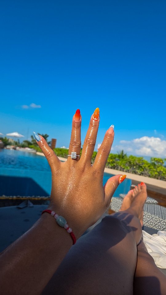 To my lefties who like talking with their hands…it’s not on purpose we swear 😭
#verragio #verragioengagementrings #engaged💍