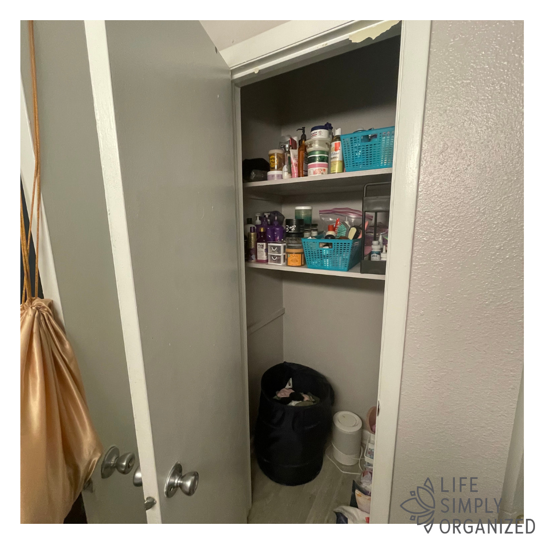 Small closet, BIG transformation ✨
This bathroom closet went from underused to fully maximized by tapping into vertical space and giving every category its own bin. Towels, toiletries, backups—no more digging, no more guessing. Just a clean, functional system that works every single day 🙌
Because when everything has a place, your routine feels a whole lot smoother 💫
#BathroomOrganization #ClosetOrganization #SmallSpaceLiving #OrganizedHome #HomeOrganization #DeclutteredHome #StorageSolutions #VerticalStorage #OrganizingTips #BeforeAndAfter #SimpleLiving #HomeInspo #ProfessionalOrganizer #FunctionalSpaces #LifeSimplified