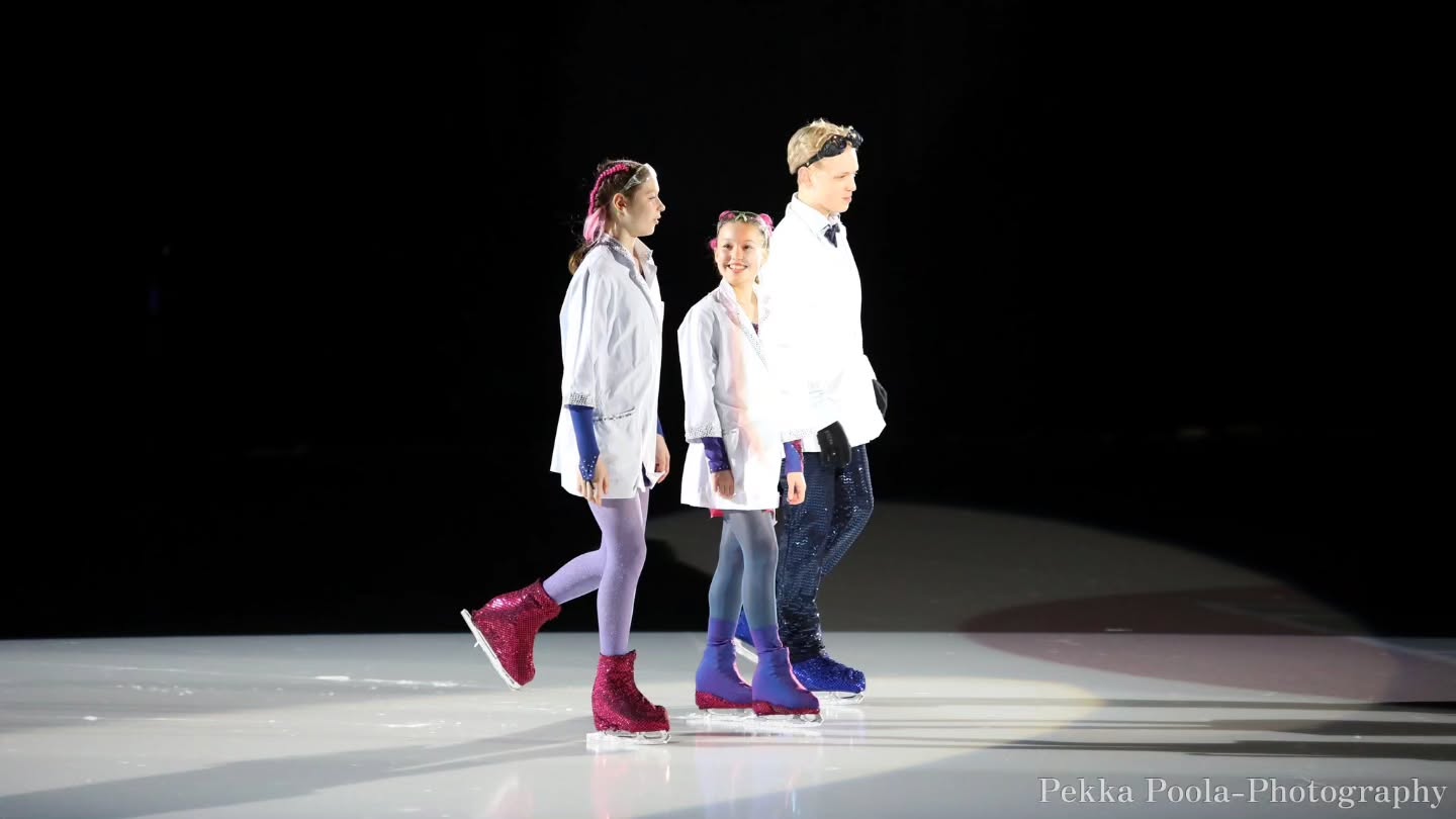 ⭐️ Jääshow Skating in Space 2026 ⭐️
Kiitos koko seurayhteisöllle:kaikille esiintyjille, valmentajille, talkoolaisille, jääshow valmistelutiimille, katsojille ja taustajoukoille, jotka olitte tavalla tai toisella mukana ❤️.Yhdessä tehtiin ikimuistoinen jääshow ✨️.
Kiitos @op_uusimaa yhteistyöstä ❤️
📷 Pekka Poola
#espoonjaataiturit #luisteluasuurellasydämellä #jääshow #kevätnäytös