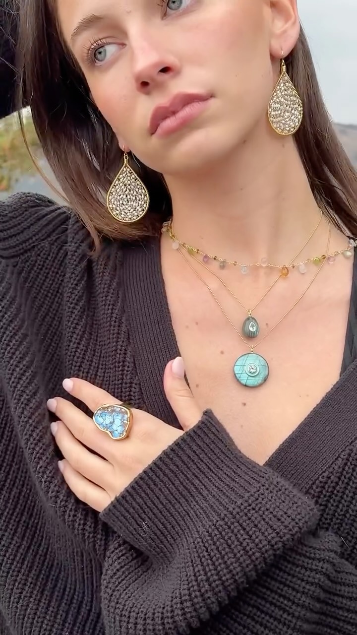 Here’s a look at some of our most recent pieces 🌟
#finejewelry #maximilststyle #carriebradshawstyle #coolgirlchic #itgirljewelry