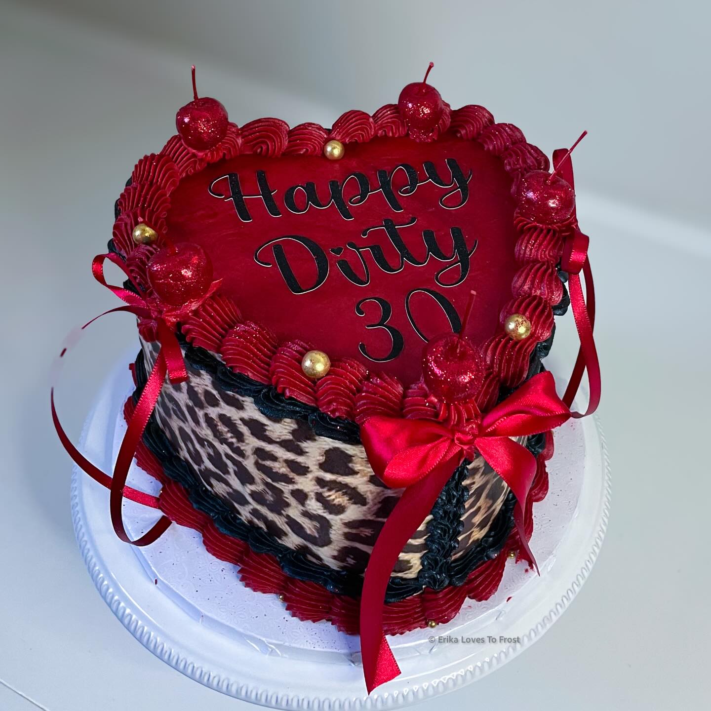Happy Dirty 30 💋♥️🌹🐆 #erikalovestofrost #happydirty30cake #vintageheartcakes #murrieta #customcakestemecula