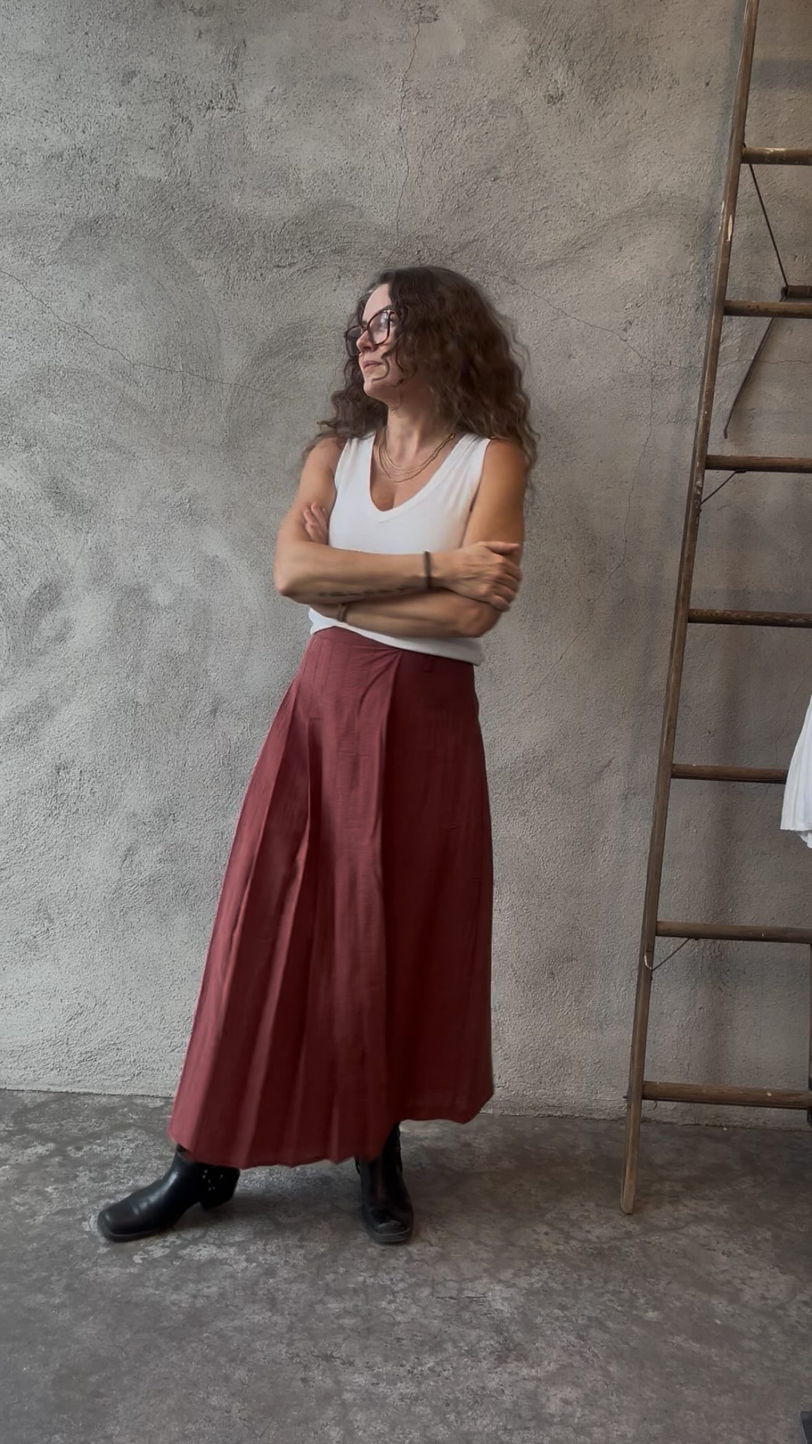 This truly special skirt, with a removable panel, deserves its own moment. Elevated. Effortless. Adaptable.