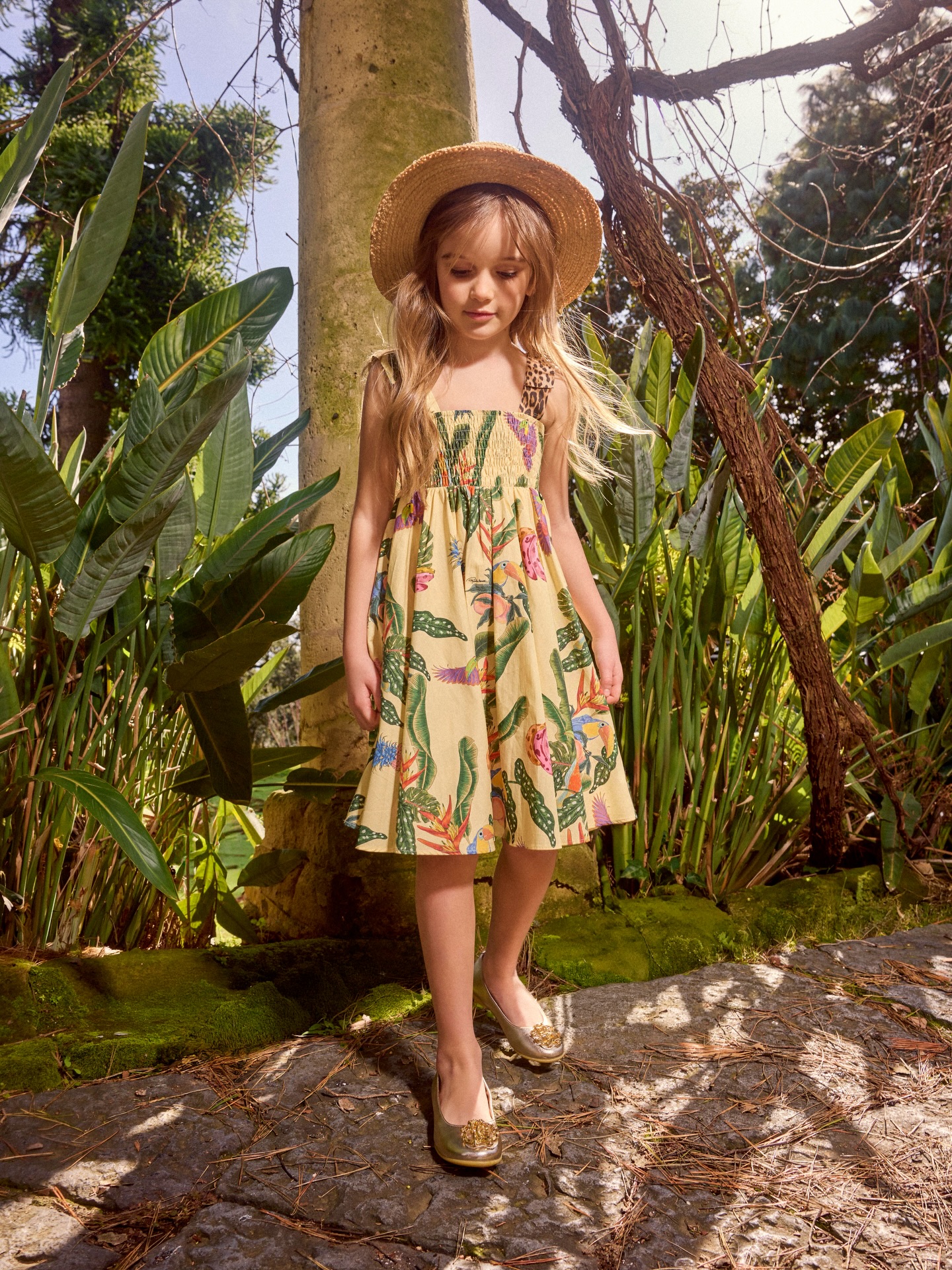 SUMMER MOOD WITH #robertocavallijunior
Art director: @gianfrancovitale
Production agency: @santangelostudios
Model Agency @castingkids_studios
Creative director & ph: @naomisally.studios
Production coordinator: @marica_dimatteo
Post-production: @desireecaputi8
Videomaker: @mastrogiovanni_gerardo
Make up: @hmmakeupitaly @_alex.nota_
Do you want plan your campaign?
Contact us on direct ✉️