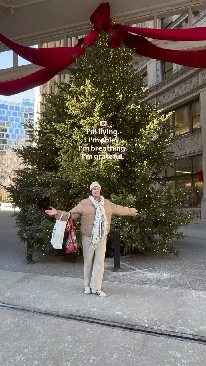 I’m just happy to be here. 🤍🌷🌆💫 #musician #flute #flutistsofinstagram #performing #musicmajor