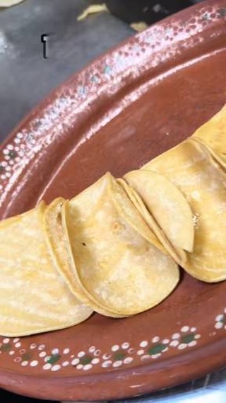 Small tacos big cravings 🌮 Our Taquitos Plate comes with 5 tacos plus rice and beans… because one is never enough at #Chychos 😏 Perfect plate to satisfy the craving
📍23206 Aldine Westfield Rd #SpringTexas 77373
💻 chychos.com
#TaquitosPlate #ChychosVibes #TacoTime #MexicanFoodLove