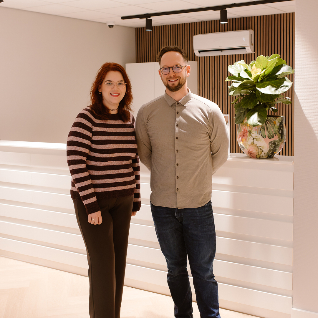 𝐖𝐢𝐧𝐤𝐞𝐥𝐭𝐢𝐩 | Wat @makkerhoortoestellen onderscheidt van andere audiciens? Service en persoonlijke aandacht. Hier hangt een ontspannen sfeer en staat de koffie klaar, waardoor de drempel laag is om even binnen te lopen. Ze horen graag van je! ☕️👂
#winkeltip #Makker #winkelgebied #shoppen #winkelen #genieten #gezelligheid #shoplocal #bollenstreek #oegstgeest