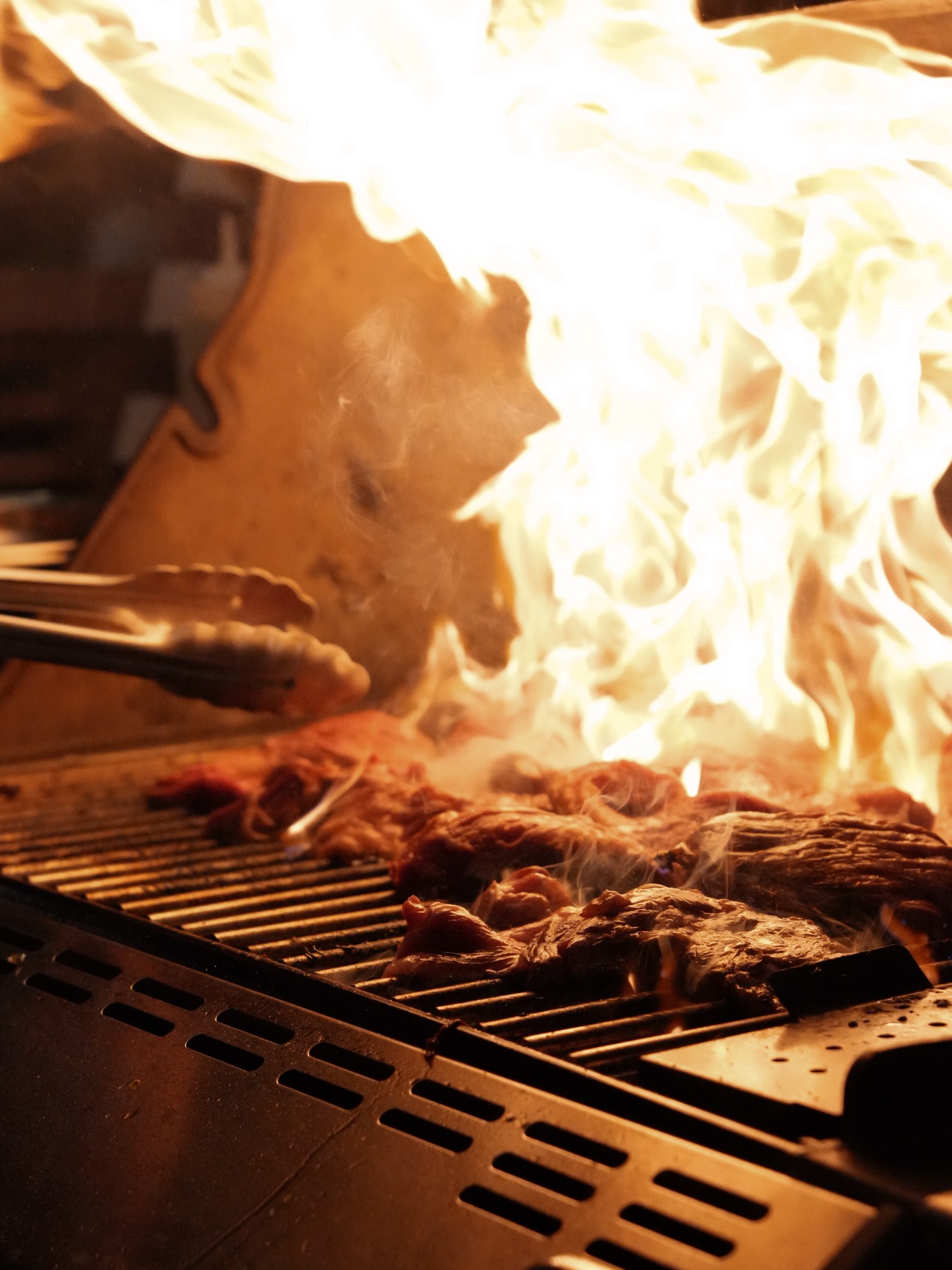 Fire as a signature. Power mastered in the service of flavor.
Let us curate your next experience
📞+33 6 42 55 85 32
📧 info@bonappetitsbh.com
•
•
•
•
•
•
📸 @juna_studio_sbh
#PrivateChef #StBarthChef #FoodLover #ChefLifestyle #LuxuryExperience