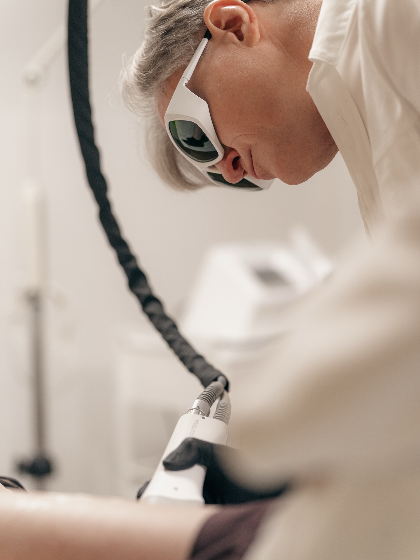 Summer is around the corner! Its time to check out our laser treatmets for Legs/ Body.
•
•
Der Sommer steht bald vor der Tür! Keine Zeit verlieren und nach unseren Laser Treatments für die Beine/ den Körper zu schauen.
•
#summerpreparation #legtreatment