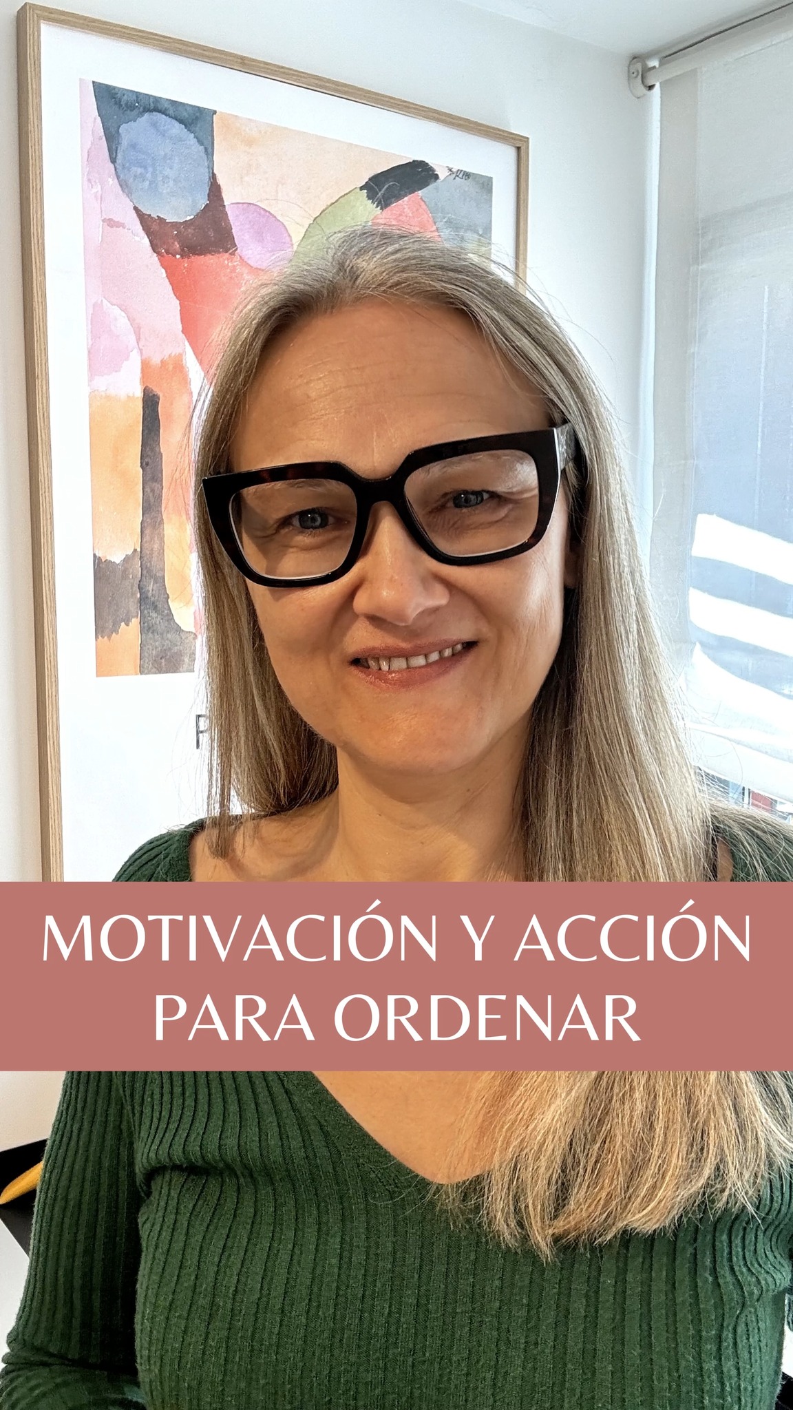 Llevas años ya haciendo muchas cosas para acabar con el desorden y los objetos que abarrotan tu casa.
Tú eres de las mías. Eres accionadora.
No te quedas en leerte el libro con el método de orden, o en hacer un pequeño curso, ni en malgastar horas viendo trucos de orden y luego horas y horas en tiendas online buscando la mejor caja o percha.
Tú sabes que para acabar con el desorden y la acumulación de objetos hay que pasar a la acción. Es decir, dedicar horas a ordenar.
A sacar objetos, a revisarlos, a decidir qué quieres quedarte, a tomar decisiones de qué hacer y cómo colocar bien cada objeto para que el desorden no regrese.
Pero puede ser que aún así…., no lo hayas logrado por ti misma.
¿Por qué?
Puede ser falta de foco. Te falta un paso a paso claro.
Puede ser dificultad en la toma de las decisiones, tanto para ajustar el volumen de los objetos al espacio, como para encontrar su mejor ubicación.
Puede ser falta de constancia a largo plazo. Haces mucho, pero intermitentemente abandonas al no ver un avance claro.
Puede ser que estés ordenando en bucle siempre los mismos objetos.
Sea cual sea tu caso…., tienes muchos ingredientes para conseguirlo porque eres acción y esa acción bien enfocada siempre trae buenos resultados.
Si quieres dar fin a años de intentos fallidos por acabar con el desorden y la acumulación de objetos, estate muy muy atenta porque LA SEMANA QUE VIENE puedes acceder de forma GRATUITA al principio de ese fin, pero por TIEMPO LIMITADO✨.
#tresinteriores #LibérateDelDesorden #DesapegoConsciente #SoltarParaCrecer #AdiósAcumulación #VivirSinDesorden #PsicologíaDelOrden #CreenciasQueAtrasan #CambioDeMirada #BloqueosYDesorden #MenteOrdenadaVidaOrdenada #OrdenYBienestar #MujeresQueTransforman #ReinventaTuVida #AdiósAcumulación #ViviendoLigera #CrecimientoPersonalMujer