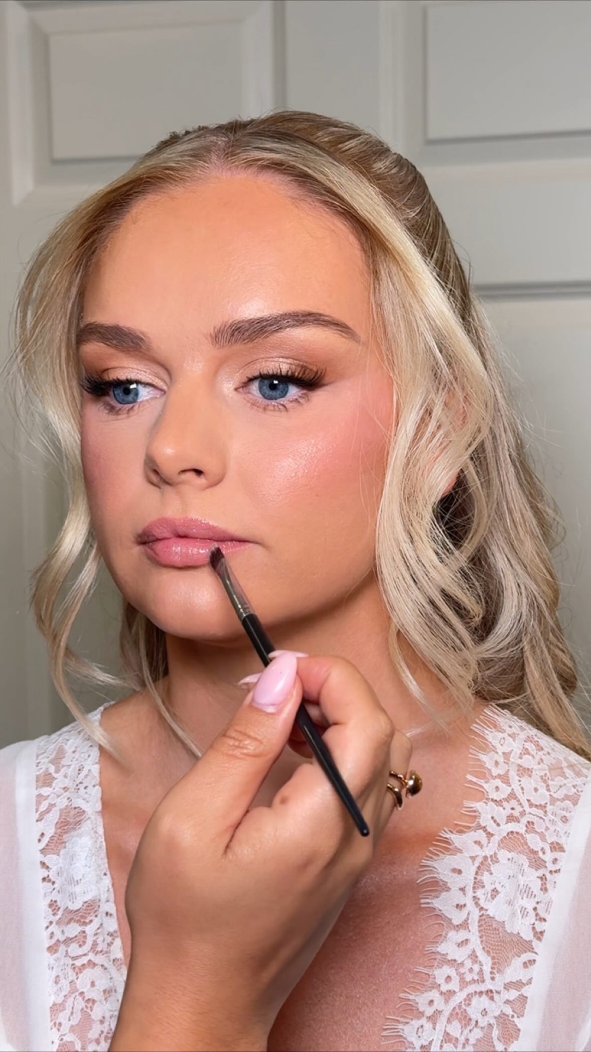 Wedding day vibe check:
Waka flaka ✅
Twerking ✅
White claws 🚫
Looking like Barbie ✅
Groom losing it over the glam✅
#longislandmakeupartist #longislandbride #longislandbridalmakeupartist #longislandmakeupandhair