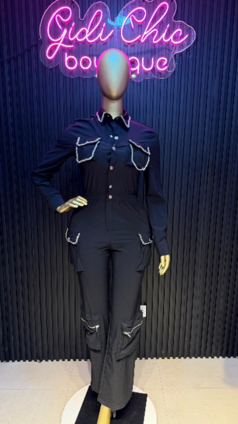 “NEW IN..!!! 👗✨“
🔍CHAIN JUMPSUIT
PRICE:N39,900
SIZE US: S, M, L
SIZE UK: 8, 10, 12
AVAILABLE IN-STORE & ONLINE
HOW TO SHOP:
-SEND A DIRECT MESSAGE ON INSTAGRAM
-TELESALES AMUWO:08055190362
-TELESALES SURULERE:08055190368
WALK IN AMUWO: APPLE ESTATE PHASE 1,AMUWO ODOFIN.
WALK IN SURULERE: 27, ITIRE ROAD OPPOSITE COMMIT BUKKA.
#ootd #clothes, #trendingreels #NewArrivals, #Womenfashion