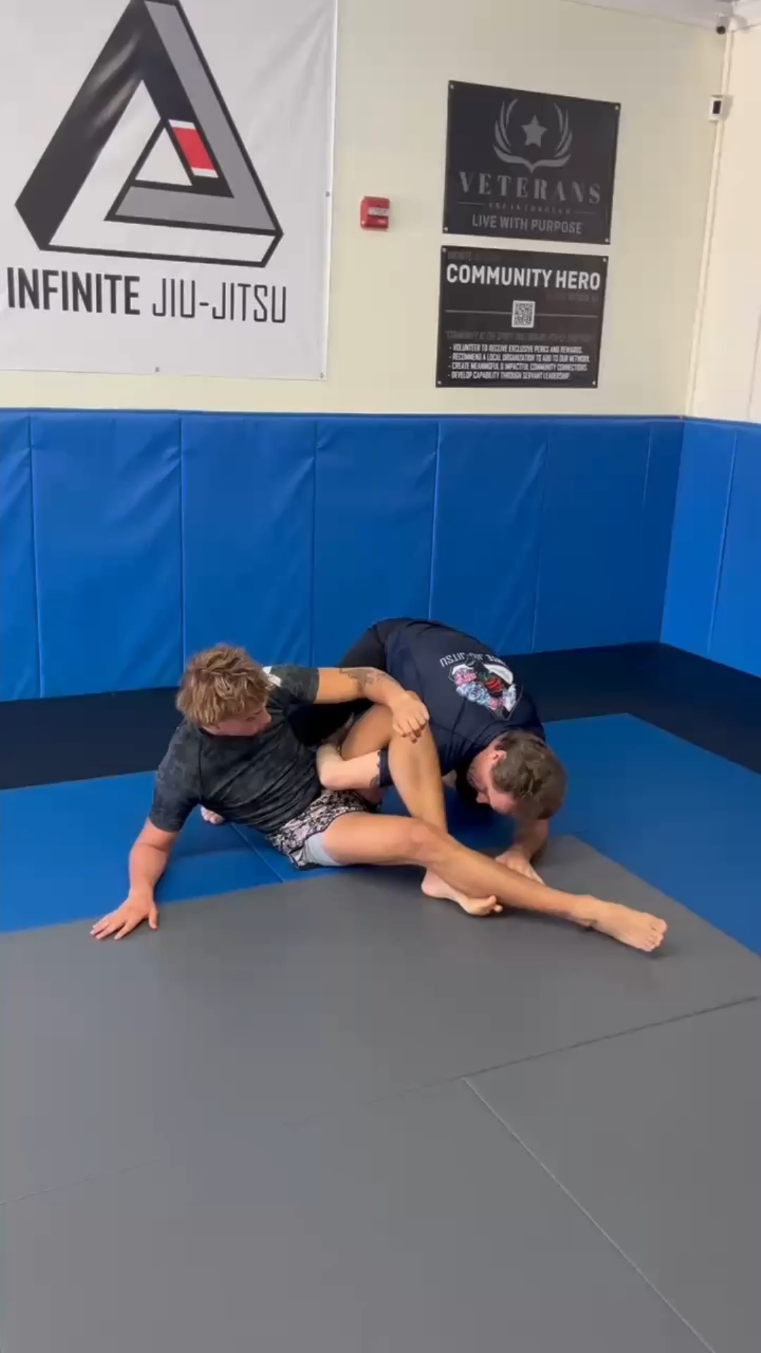 In this video @yogamusheen shows you how to transition from omoplata to 50/50. Give it a whirl. With @b.rendonbjj
#BJJ #JiuJitsu #BrazilianJiuJitsu #fyp #foryou