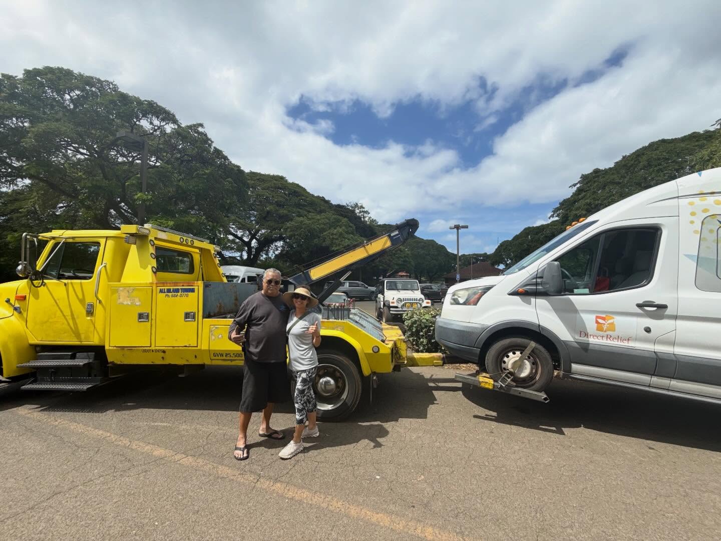 Mahalo nui loa to Uncle Eddie from Sniffen’s Auto Express for coming to the rescue of our OG Mama mobile medical clinic 🚐💛
She’s been out on the North Shore of Oʻahu doing what she does best serving our mamas and families and today she needed a little help getting back on the road.
We are so incredibly grateful for the support of our village. Huge mahalo to Daniel Sniffen, owner of Sniffen’s Auto Express, for answering the call with no hesitation. This is what community looks like.
#Mahalo #CommunityStrong #HMHBHawaii #ManaMama #ItTakesAVillage NorthShoreOahu
