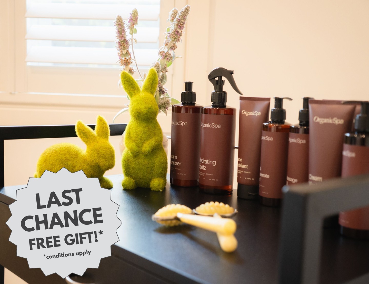 Last chance to grab our free Birthday gift before March is gone.
Pre-book your facials for the rest of 2026 and walk away with a complimentary OrganicSpa oil. Choose between the Antioxidant Face Oil or the Rosehip Oil and we will match it to your skin type.
These are the products we recommend every single day in the salon. Real results, 97% organic, and honestly, something most of us should already have on our bathroom shelf!
This offer wraps up at the end of March, so get in touch to receive your gift!