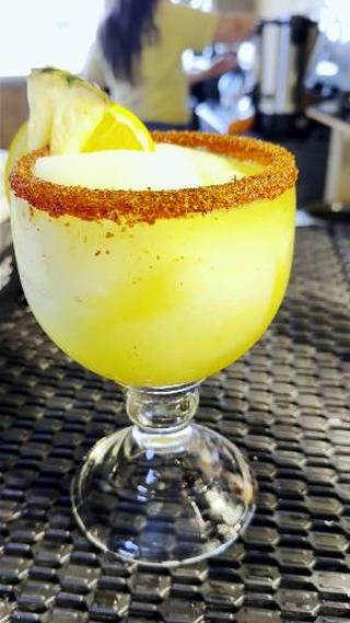 Mondays are not so crazy anymore… unless it’s margaritas 😏🍹
20oz house margaritas for only $4.99.
Big cup, big flavor, crazy good deal.
See you tonight at Chychos.
👉 chychos.com
#CrazyMargaritaMonday #ChychosVibes #MargaritaLovers #DrinkSpecials #GoodTimes