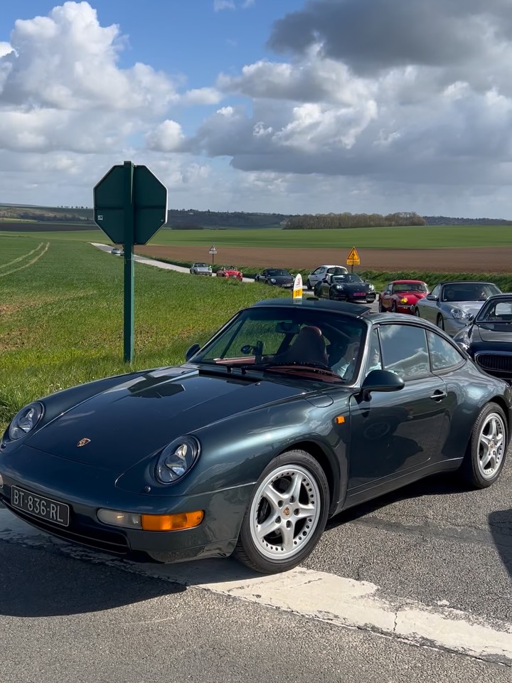 Des choses simples de la vie et pourtant ils sont rentrés avec des étoiles plein les yeux 💫
Simple things in life, and yet they came home with stars in their eyes 💫
#JoinTheClub #DriveTheCars #ShareYourPassion