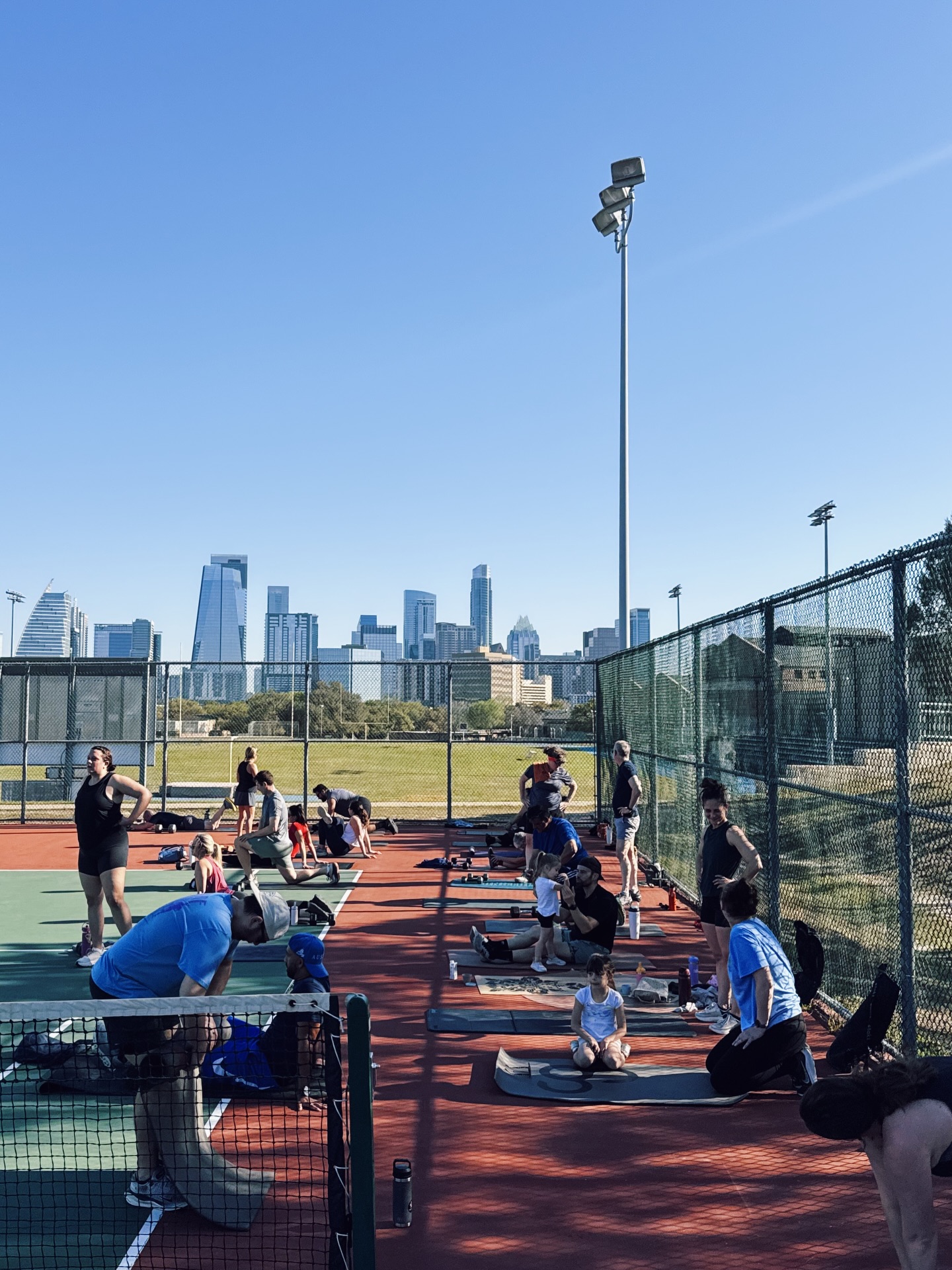 RAH! RAH! RAH! to our friends @relay.mov for hosting this past Saturday’s FREE workout! It’s sooooooo good to see so many RAH! Power people joining and at the post workout hangouts, too. Until next time! #saturdaysweat #outdoorfitness #atx #workout