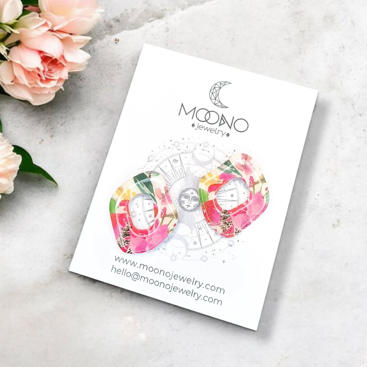 🌸 Limitált tavaszi különlegességek 🌸
https://www.moonojewelry.com/fp-6/funky-pebbles-no6
https://www.moonojewelry.com/fp-2/funky-pebbles-no2
Próbáld fel őket személyesen a @prizmadesignerstore -ban.