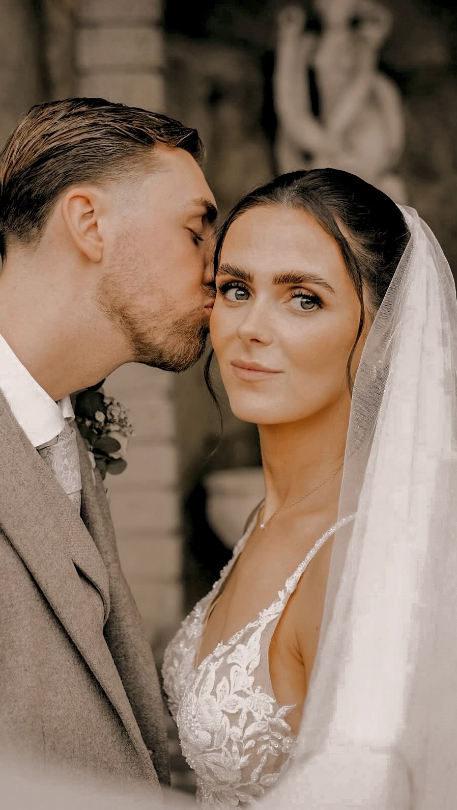 I like the last name… can I have it? 💍
Ready to start a new chapter together that will last a lifetime 💫
Venue: @wotton_house_hotel
Bride & Groom: @abbiero12 @ryan_pearce9
Reel Photo: @weddings_by_sarah_elvin
Content: @socialdiaries.uk
#lastname #weddingday #contentcreator #foreverinlove #bridetobe2026