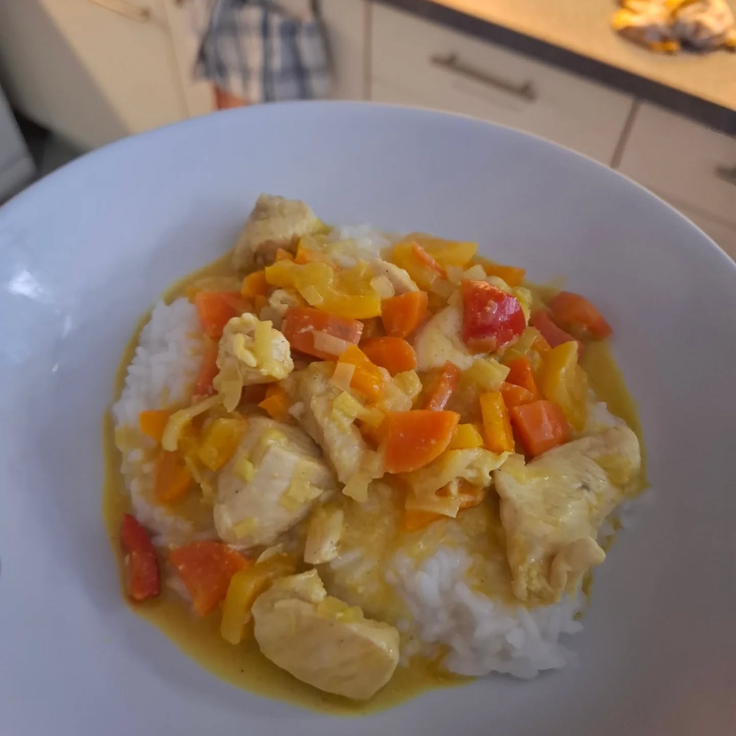 Heute gab es selbstgemachtes Curry im Kinderbereich. Das war schon unser zweiter Ausflug nach Asien. Zwei weitere stehen noch an😊