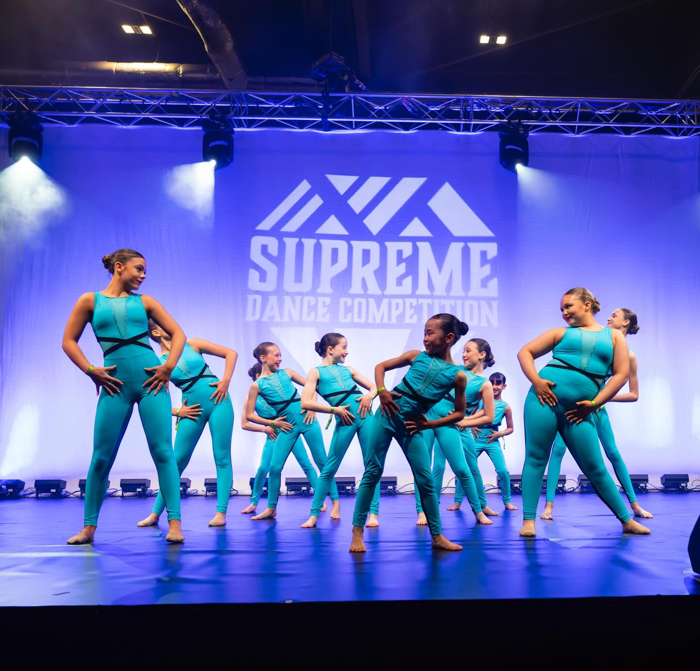 Our incredible comp team performed on the Supreme Discovery Stage at MoveIt 2026 two weeks ago 💥 @moveitshow
We are so grateful to have been invited back to perform again this year 🥰
A huge thank you to Claire and the all the Supreme team for another incredible opportunity 🩷 @clairec0ldwell @supremedancecomp
📸 incredible photos by @dance.photography.mk
#moveit2026 #dance #miltonkeynes #miltonkeynesdance #dancemiltonkeynes