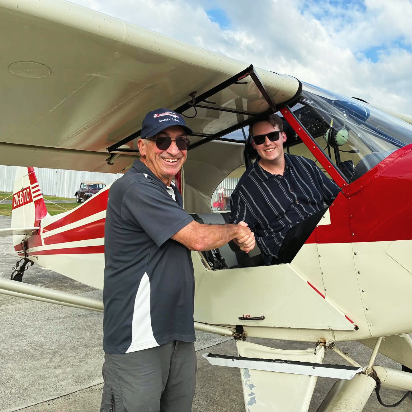 Congratulations to Chris Moss for his first solo flight at Te Kowhai Airfield today. Chris did his first five lessons in a nose wheel type, then converted to the Super cub ZK-BTC for his first circuits and achieved first solo. Awesome effort Chris! 😀
Chris is aiming for an aviation career and we wish him all the best on this journey.
Coincidently Chris is our first student to carry out their First Solo in our 1957 Supercub ZK- BTC, after 9 years Topdressing then 50 years in a barn.
#pipercub #supercub #pa18 #firstsolo #nzaviation