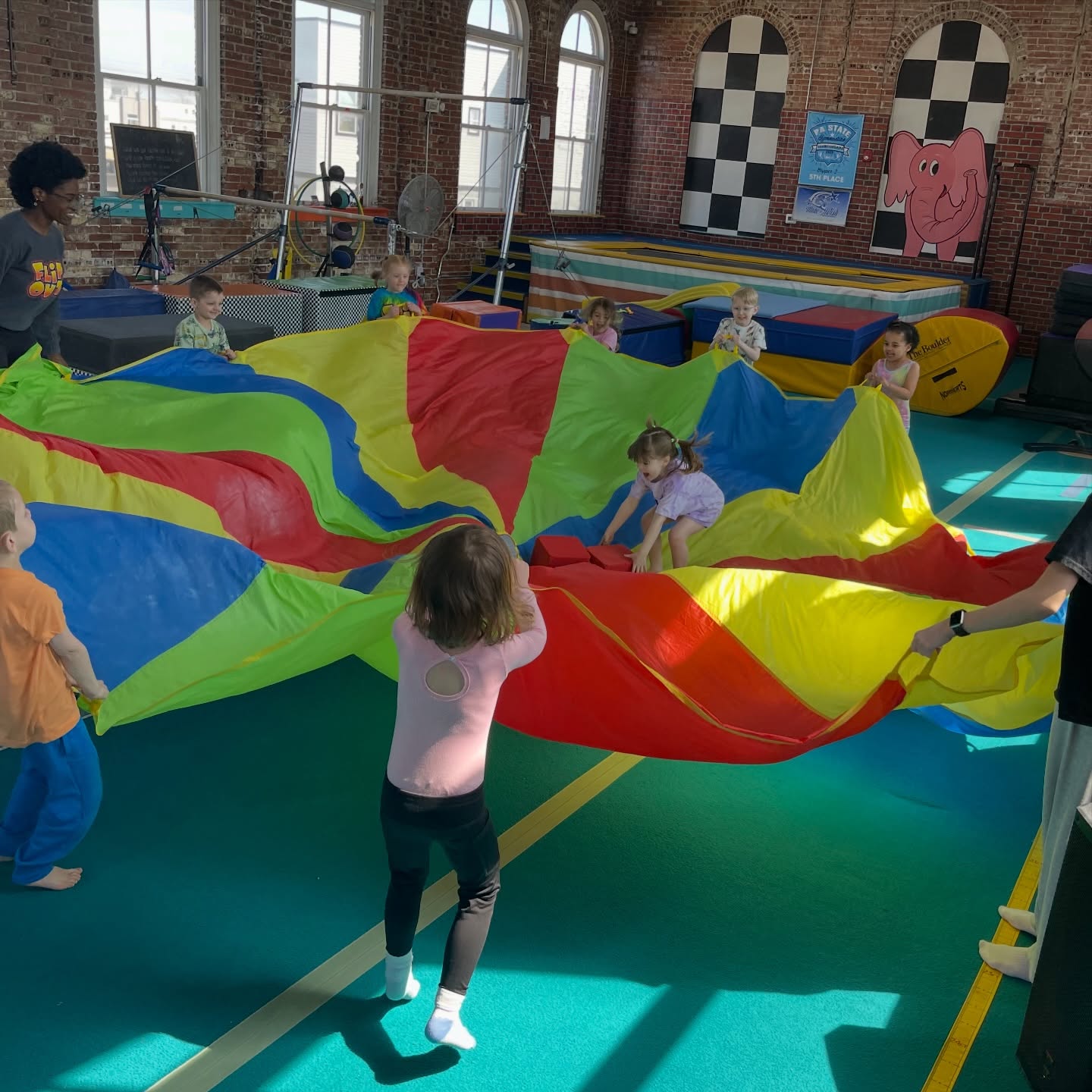 First day of Spring break camp was the BEST! 🙌💫🙂🤸♀️
#flipoutproductions #gymnastics #fishtown