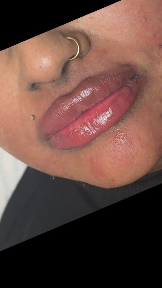 The perfect pout.
.
Longlasting branded premium products used
.
#professional #lips #liplump