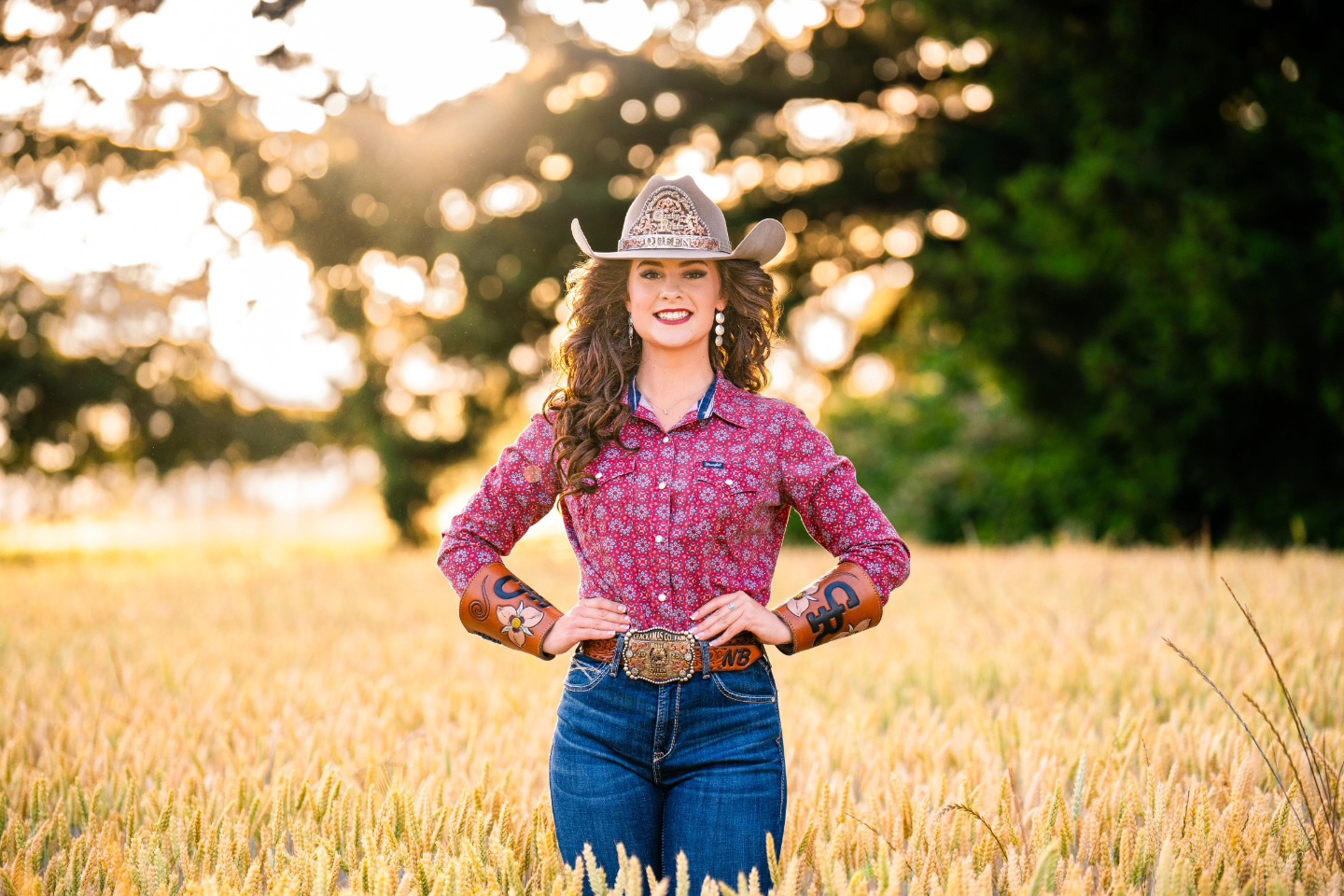 We are so excited to finally share some of our favorite shots from our last shoot with Naomi for her title as your 2025 Clackamas County Fair and Canby Rodeo Queen!
A full week of fair and rodeo fun has begun in Canby, Oregon! We wish Naomi, her Mustangs Ochoco, and Denali, a fun and safe week!!
Good luck to the 2026 contestants, we can't wait to see who will wear the crown for next year!