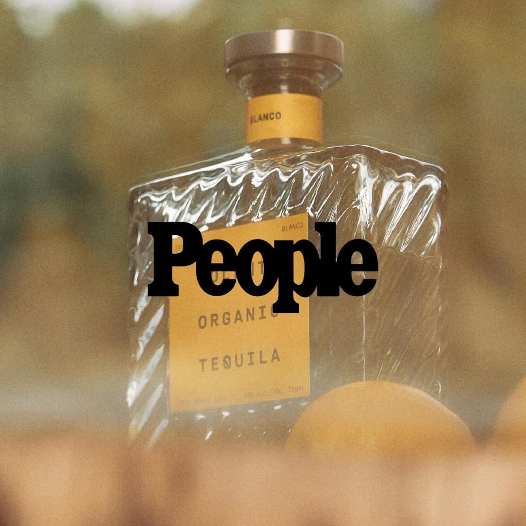 @people featured @solento_tequila as a recommended holiday gift this season !! 🎁 ♥️
.
.
Thank you @ej.sunshine for always being the best best best to work with💛