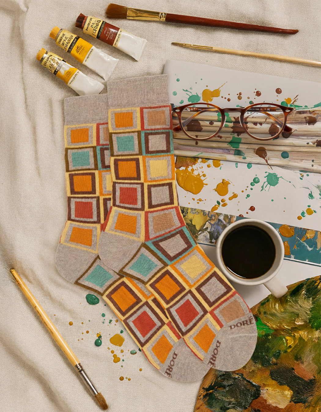 Une chaussette qui transcende le simple accessoire pour devenir une toile contemporaine : un espace de vie où la couleur s’exprime, s’empare d’émotions et de sens.
#doredore https://www.boulevard-dore.fr/chaussettes-homme/371798-199263-product#