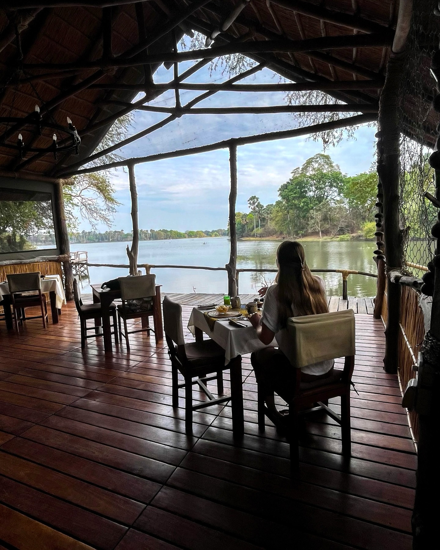 Some places stay with you long after you leave — and Mvuu Lodge is definitely one of them. @caws_malawi 🇲🇼🐘
Nestled in the heart of Malawi, this place feels like a true hidden gem. Far away from mass tourism, it offers a kind of raw, untouched beauty that’s becoming harder and harder to find.
Days here are beautifully simple yet incredibly rich: boat rides along the Shire River, endless nature, and the kind of peace that resets your mind. And then there’s the view — whether it’s breakfast, lunch, or dinner, every meal comes with a panorama that feels almost unreal.
What made it even more special? The warmth and thoughtfulness of the lodge. On our last evening, as the only guests in camp, they surprised us with a private beach dinner — just us, the river, and the stars. Moments like that don’t just happen everywhere.
Bonfires under the night sky, the sounds of nature all around, and that feeling of being completely present — it’s hard to put into words how special it is.🌌✨
If you’re looking for something authentic, peaceful, and truly unique, I can’t recommend Malawi — and Mvuu Lodge — enough.
This is not just a destination. It’s an experience you carry with you.
#Malawi #cawsmalawi #mvuulodge #liwondenationalpark #safarimalawi